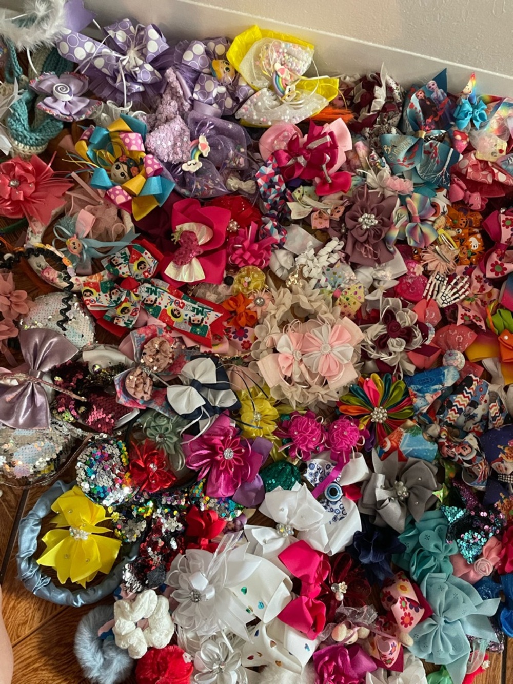 Assorted Colorful Hair Bows and Ribbon Clips - Multi